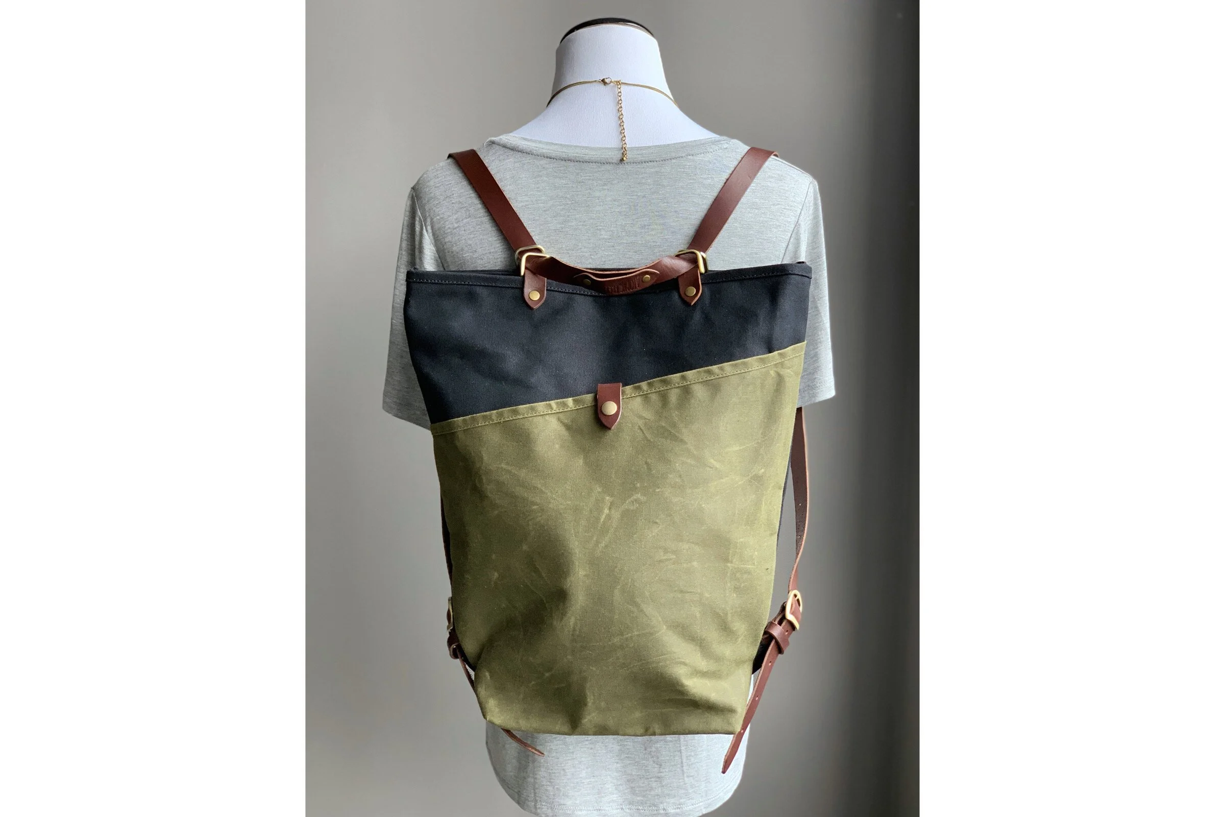 The Maxwell Utility Roll — Magpie Fibers